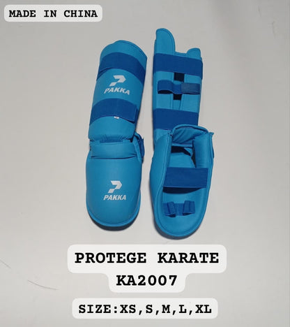 Protège-pieds et protège-tibias de karaté